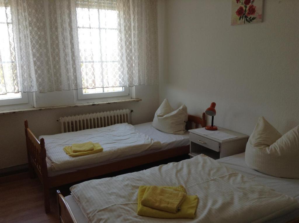 Hotel Rotbuche Westoverledingen Room photo